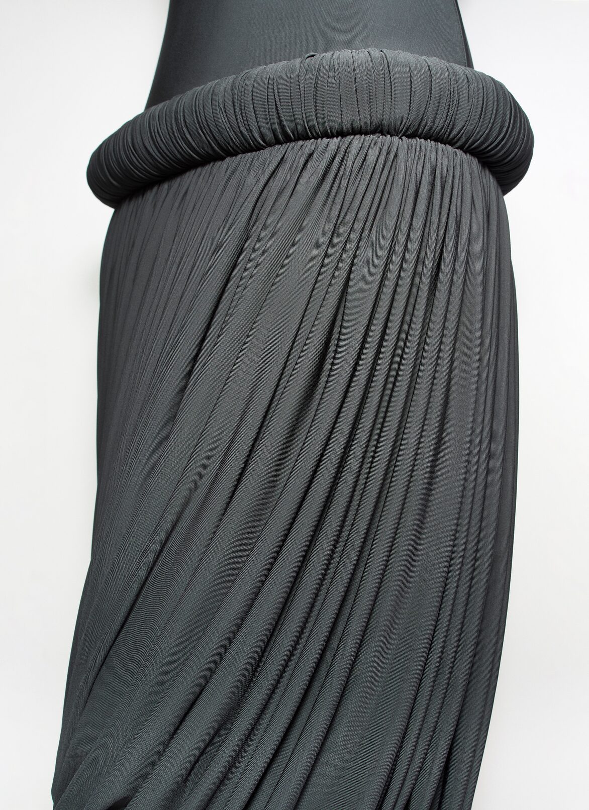 SHORT DRESS IN SUPPLE JERSEY ALAÏA DARK BLUE SHORT DRESS IN SUPPLE JERSEY
